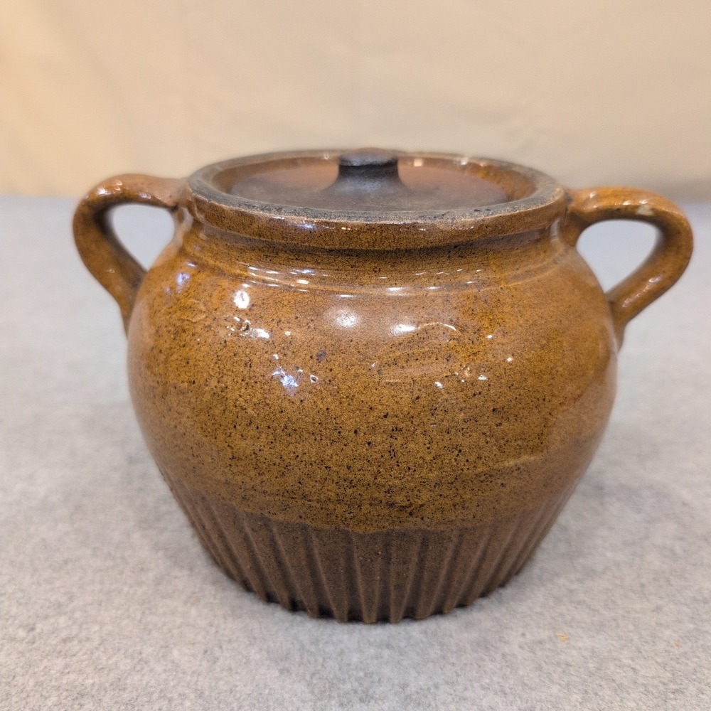 Antique Brown Glazed Stoneware Bean Pot with Lid Ribbed Base Dual Handles - Picture 1 of 7